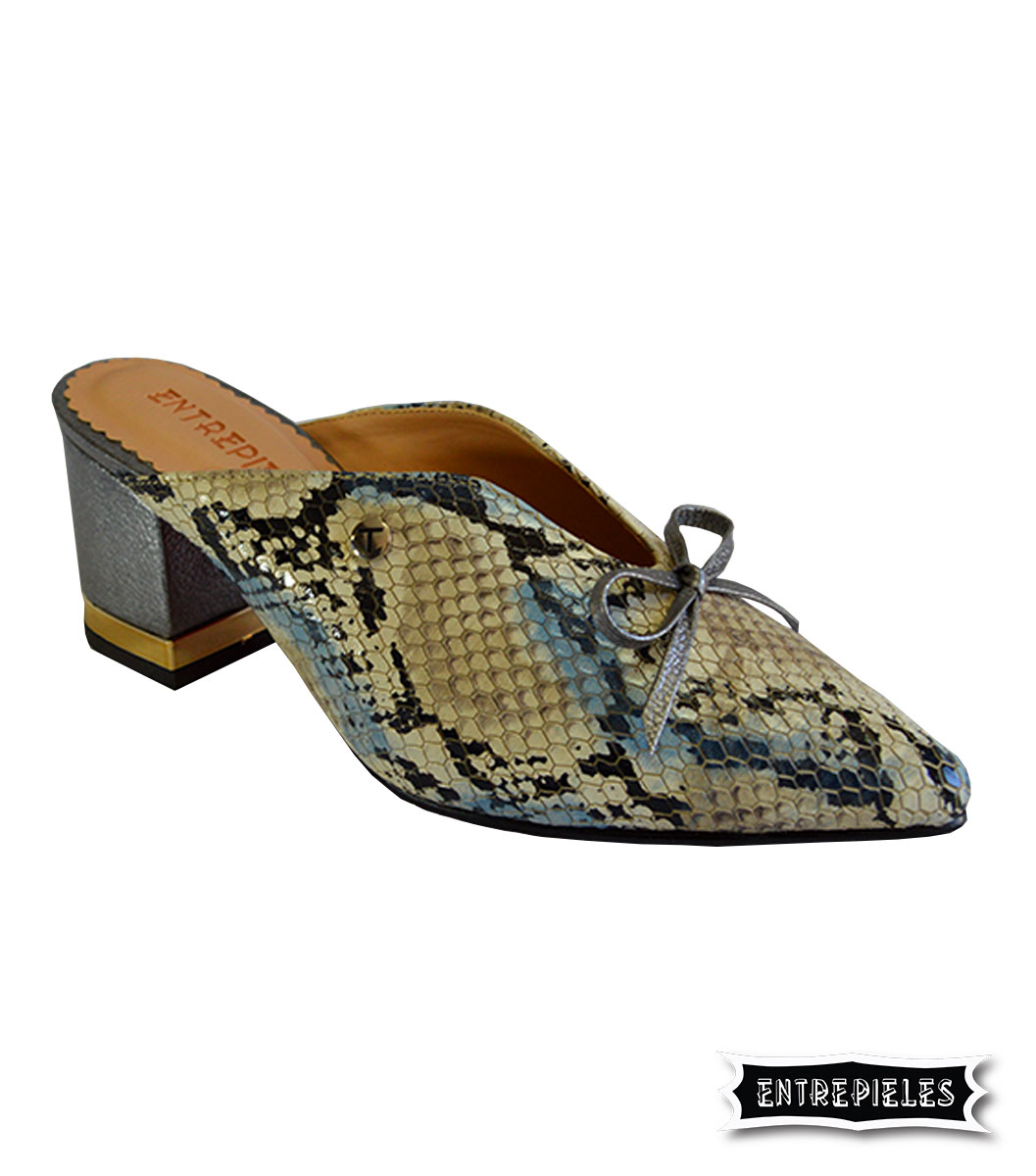 Zapatos en punta en cuero con tacón | 100% garantizados.