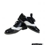 Zapatos Oxford con cinta en blanco y negro