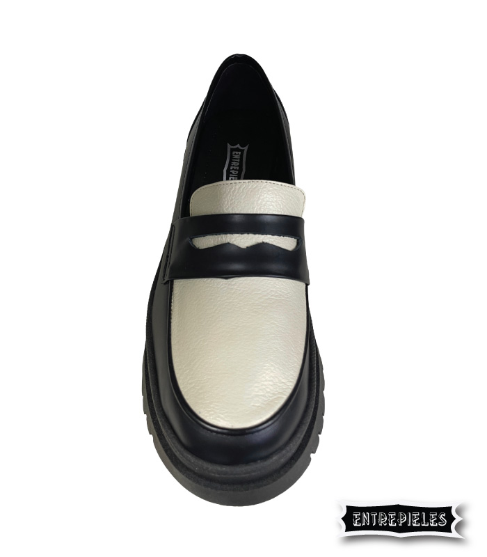 Mocasín negro plataforma